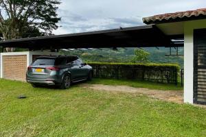 Casa con piscina privada, El Higuerón, Nocaima