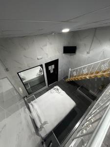 Hostal Avenida Andalucia - Solo Adultos
