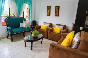 Apartamentos Centrales y Equipados con Wifi Cerca al Parque San Rafael - Бискочо