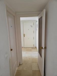 Diamond Room Centre Fuengirola 2