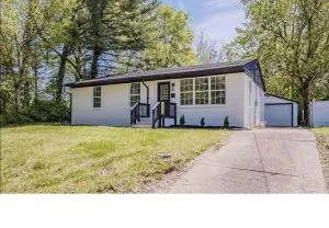 BRAND NEW Oakside Retreat with HUGE Entertainers Yard - Morganfield