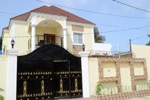 Janha Senegambia Villa rental 3 with free wifi - Bijilo