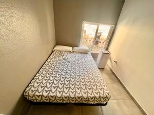 BE3 Apartamento nuevo! Cocina y baño privado! A 2`metro Sants