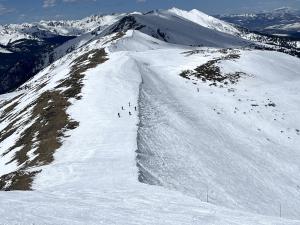 Ski in Ski out Resort Breckenridge 1BR 2Beds Parking, Resort Shuttle & Amenities