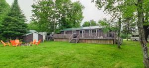 Beautiful 3 Bdrm + Bunkie Waterfront Cottage Near Gull Lake