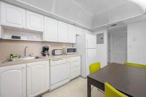 Nice and economic family apartment on the beach