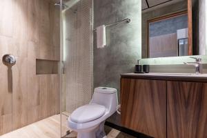 Top Location Studio with Rooftop Pool, Gym and Padel Court