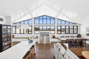 Luxurious Beach House with Breath-taking Views - Ubytování bez kategorie ve městě Ocean Grove