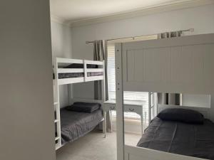 Country House with Stunning Views for 1-10 people