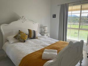 Country House with Stunning Views for 1-10 people