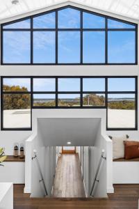 Saltaire Luxurious Beach House with Breath-taking Views