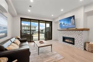 The Beach House at Saratoga Modern Beach Oasis - Кортні