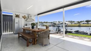 Aquila - Majesty and Elegance