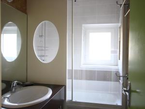 Appartement pied des pistes avec superbes balcons - FR-1-340-282