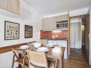 Val Thorens : Appartement moderne 4 pers avec parking et vue sur pistes - FR-1-640-66