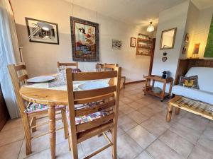 Appartements Studio cabine cosy avec jardin privatif a Praz-Sur-Arly - FR-1-603-110 : photos des chambres