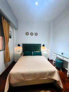 Obelisco Céntrico y familiar