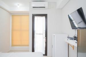 Nice and Modern Studio at Transpark Bintaro Apartment By Travelio