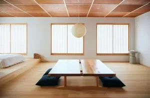 Yellow House Kuruwa - Takeyama