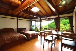 紺碧の海眺望の絶景宿コートロシューズ - Ihama