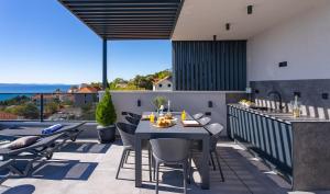 NEW Seaview Villa Gabriel with private heated pool and a Hot-tub