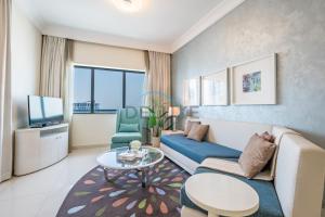 Lovely 2BR at The Signature, Downtown Dubai by Deluxe Holiday Homes