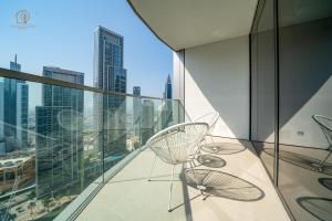 Cozy Home with Panoramic City Views near Burj Khalifa 198GR-2