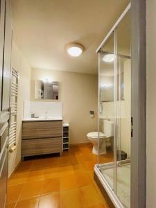 Villas MaisonCharmePiscineDomme : photos des chambres