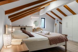 Apartment Four Seasons