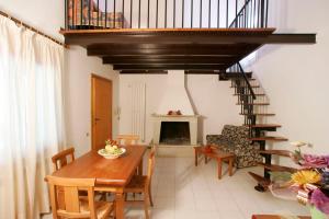 Appartamenti in Villa e Casali a Giannella