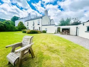 The old Manor House - Ashwater