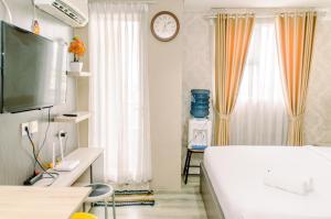 Minimalist and Comfy Studio at Bintaro Icon Apartment By Travelio