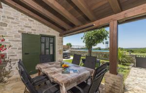 Villa Ana Rita for 6 people - beautiful rustical villa with heated pool & jacuzzi in Central Istria 
