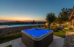Villa Ana Rita for 6 people - beautiful rustical villa with heated pool & jacuzzi in Central Istria 