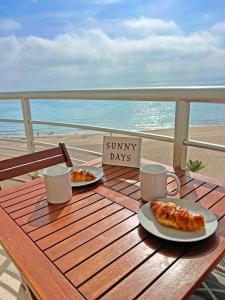 Ático Frente al Mar 2 Terrazas Barbacoa y Parking Sujeto a disponibilidad - 4hvězdičkové hotely ve městě El Campello