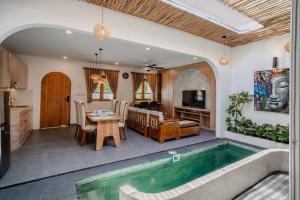 Villa Baron Brand New 2-BR in Kerobokan, Bali