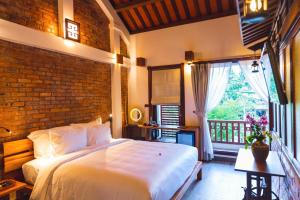 Phòng Giường Đôi Có Ban Công (Double Room with Balcony)