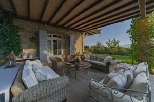 Luxury Pool Villa Oliveto