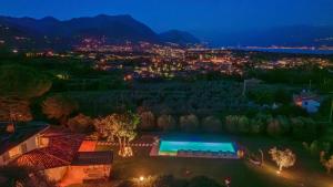 Villa con 4 Camere da Letto