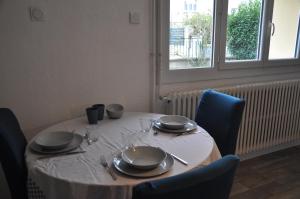 2 pièces rénové en rez-de-chaussée proche de la gare