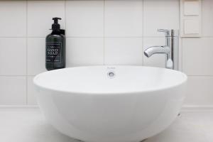 Cozy Family & Group Apartment - 15 min to Center