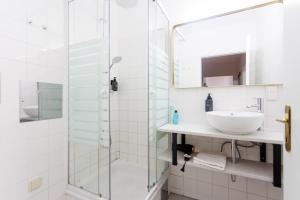 Cozy Family & Group Apartment - 15 min to Center