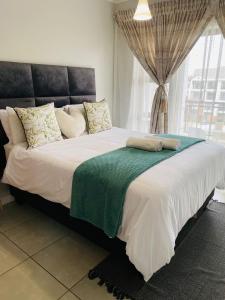 Kayalako at The Blyde - Blue Crystal Lagoon