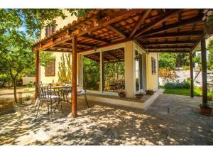 Three-Bedroom Apartment room in Apartments Mana - 250 m from sea