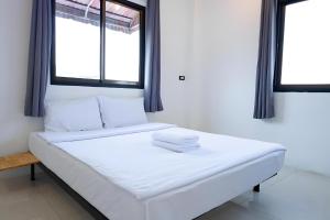 XX GO INN Night Bazaar CM