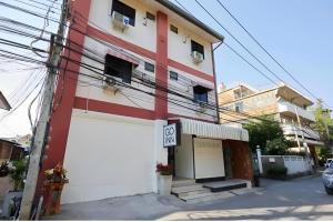 XX GO INN Night Bazaar CM