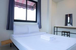 XX GO INN Night Bazaar CM