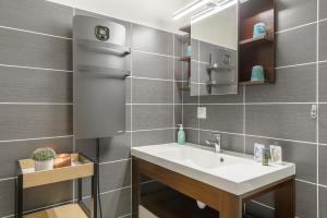 Appartements Cote Lac et Jardins acces direct au LAC ANNECY by LLA Selections : photos des chambres