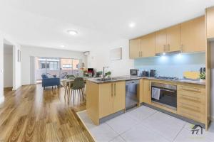 시드니 Entire 2 bedroom in the heart of Wolli Creek 싱글룸 로비