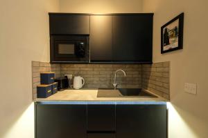 The Willow - Studio 13